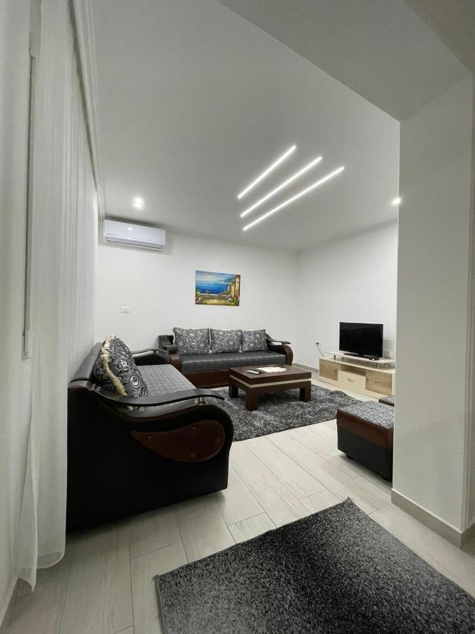 Tani 1 Apartment